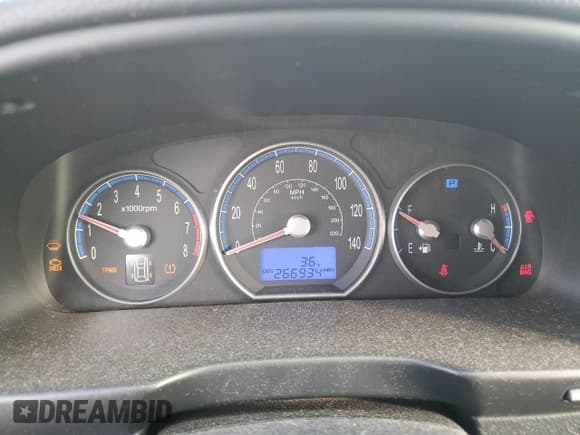 ✅ 2007 Hyundai Santa Fe GLS • VIN: KM8SG73D87U108280 • Lot: 81076294. Listed on Copart with 266,934 mi. Free auction sales archive from the USA and detailed vehicle history report at DreamBid. Image 9.