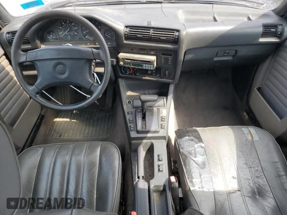 ✅ 1990 BMW 3 Series • VIN: WBAAE0319LED52642 • Lot: 61011305. Listed on Copart with 130,101 mi. Free auction sales archive from the USA and detailed vehicle history report at DreamBid. Image 8.