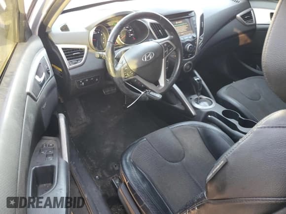 ✅ 2012 Hyundai Veloster w/Gray Int • VIN: KMHTC6AD2CU050738 • Lot: 42136435. Wystawiony na Copart z przebiegiem 151 482 mil. Bezpłatny archiwum sprzedaży aukcyjnych z USA i szczegółowy raport historii pojazdu na DreamBid. Zdjęcie 8.