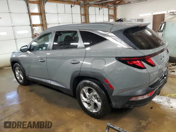 ✅ 2024 Hyundai Tucson SEL • VIN: 5NMJB3DE7RH420406 • Lot: 79947574. Wystawiony na Copart z przebiegiem 9 671 mil. Bezpłatny archiwum sprzedaży aukcyjnych z USA i szczegółowy raport historii pojazdu na DreamBid. Zdjęcie 2.