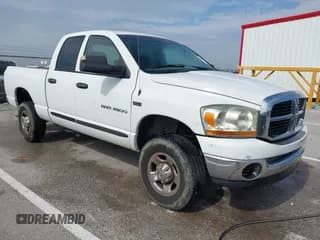 ✅ 2006 Dodge 2500 SLT • VIN: 1D7KS28D56J163208 • Lot: 43446843. Wystawiony na IAAI z przebiegiem Nie podano. Bezpłatny archiwum sprzedaży aukcyjnych z USA i szczegółowy raport historii pojazdu na DreamBid. Zdjęcie 1.