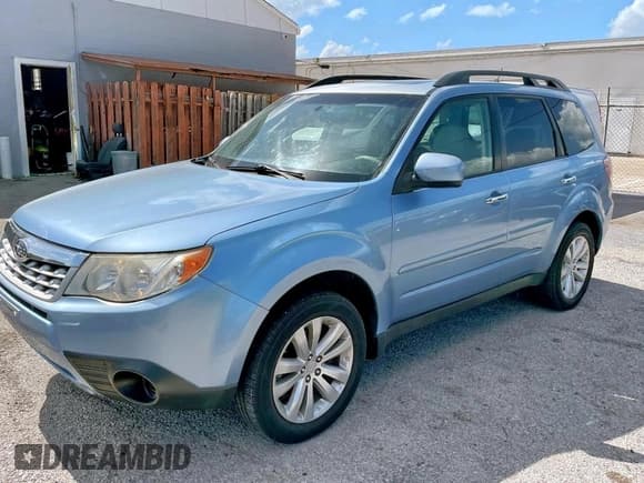 ✅ 2012 Subaru Forester X Premium • VIN: JF2SHBDC5CH406302 • Лот: 62221225. Опубликован ранее на Copart с пробегом 225 830 миль. Бесплатный доступ к архиву аукционных продаж из США и подробный отчёт об истории автомобиля на DreamBid. Изображение 2.