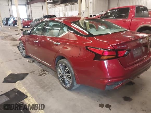 ✅ 2019 Nissan Altima Platinum • VIN: 1N4BL4FW9KN302661 • Lot: 41848039. Listed on IAAI with 68,466 mi. Free auction sales archive from the USA and detailed vehicle history report at DreamBid. Image 3.