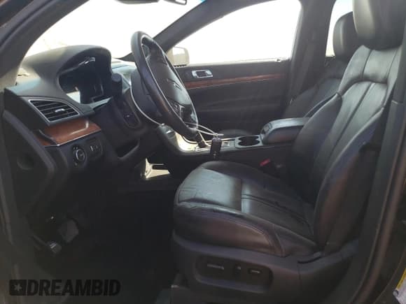 ✅ 2017 Lincoln MKT • VIN: 2LMHJ5NK0HBL01630 • Лот: 80813175. Опубликован ранее на Copart с пробегом 227 296 миль. Бесплатный доступ к архиву аукционных продаж из США и подробный отчёт об истории автомобиля на DreamBid. Изображение 7.