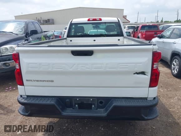 ✅ 2019 Chevrolet Silverado 1500 Work Truck • VIN: 3GCNWAEH7KG293399 • Lot: 42127268. Wystawiony na IAAI z przebiegiem 133 166 mil. Bezpłatny archiwum sprzedaży aukcyjnych z USA i szczegółowy raport historii pojazdu na DreamBid. Zdjęcie 16.