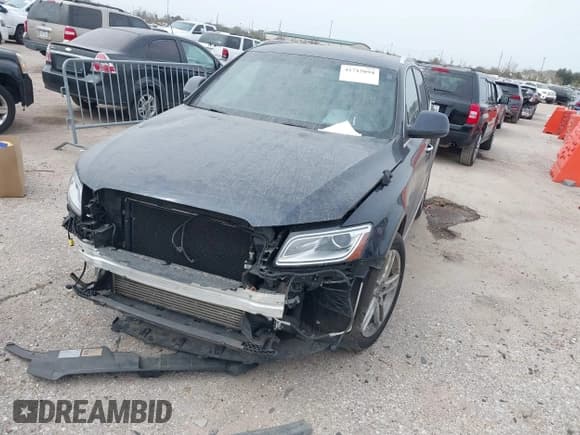 ✅ 2015 Audi Q5 Prestige • VIN: WA1VMAFP0FA008827 • Lot: 41715094. Listed on IAAI with 86,375 mi. Free auction sales archive from the USA and detailed vehicle history report at DreamBid. Image 17.