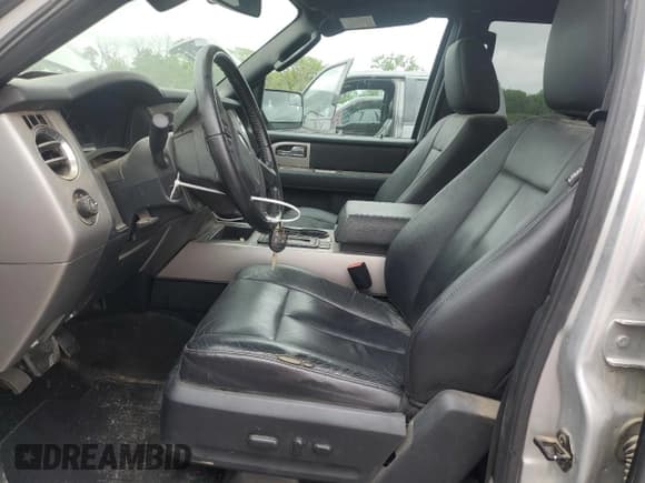 ✅ 2016 Ford Expedition XLT • VIN: 1FMJU1JT1GEF27285 • Lot: 57728365. Listed on Copart with 183,855 mi. Free auction sales archive from the USA and detailed vehicle history report at DreamBid. Image 7.