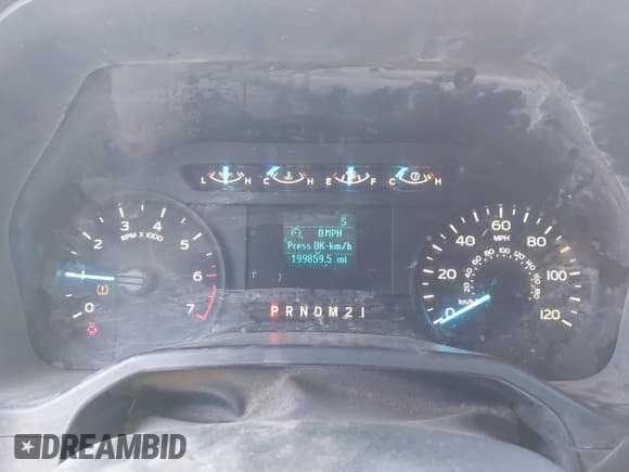 ✅ 2015 Ford F-150 XLT • VIN: 1FTFX1EF3FKE51820 • Lot: 43575204. Listed on IAAI with 199,859 mi. Free auction sales archive from the USA and detailed vehicle history report at DreamBid. Image 7.