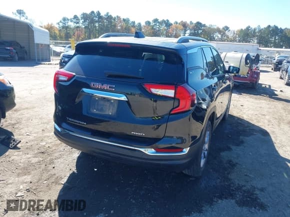 ✅ 2022 GMC Terrain SLT • VIN: 3GKALVEV1NL101317 • Lot: 43510663. Wystawiony na IAAI z przebiegiem 78 656 mil. Bezpłatny archiwum sprzedaży aukcyjnych z USA i szczegółowy raport historii pojazdu na DreamBid. Zdjęcie 4.