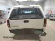 2007 Chevrolet Silverado 1500 LS z VIN 2GCEC13V171126389, wystawiony jako Copart lot #85257225 z przebiegiem 412 119 mil mil oraz Szkoda całkowita • Salvage title. Historia ofert i sprzedaży dostępna na DreamBid. Obrazek 6.