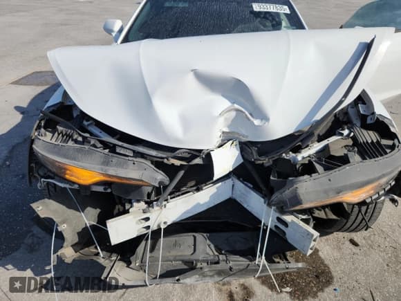 ✅ 2021 Chevrolet Camaro 1LT • VIN: 1G1FB1RS9M0137547 • Lot: 93377835. Listed on Copart with 72,714 mi. Free auction sales archive from the USA and detailed vehicle history report at DreamBid. Image 11.