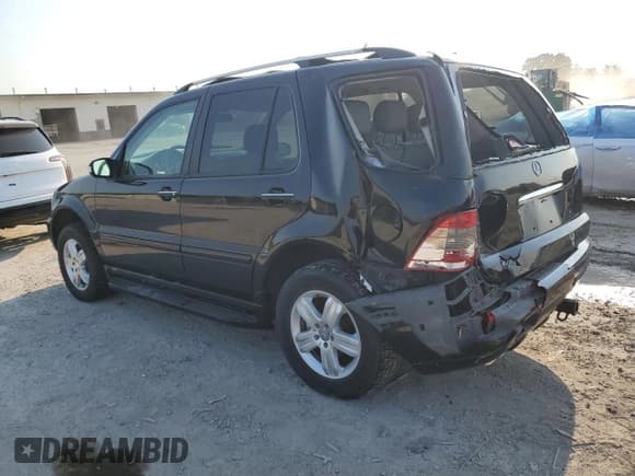 ✅ 2005 Mercedes-Benz M 500 • VIN: 4JGAB75E95A525115 • Lot: 60524995. Listed on Copart with 527,276 mi. Free auction sales archive from the USA and detailed vehicle history report at DreamBid. Image 2.