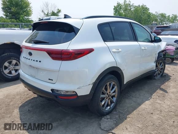 ✅ 2022 Kia Sportage Nightfall • VIN: KNDP6CAC6N7020730 • Lot: 42482003. Listed on IAAI with 37,582 mi. Free auction sales archive from the USA and detailed vehicle history report at DreamBid. Image 4.