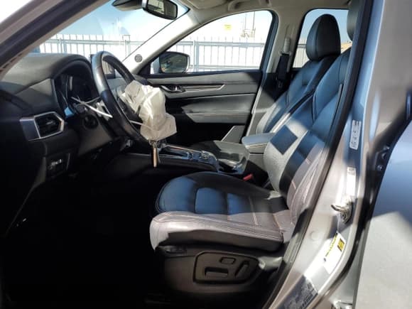 ✅ 2021 Mazda CX-5 Grand Touring • VIN: JM3KFBDM7M1342424 • Lot: 86302115. Wystawiony na Copart z przebiegiem 70 840 mil. Bezpłatny archiwum sprzedaży aukcyjnych z USA i szczegółowy raport historii pojazdu na DreamBid. Zdjęcie 7.