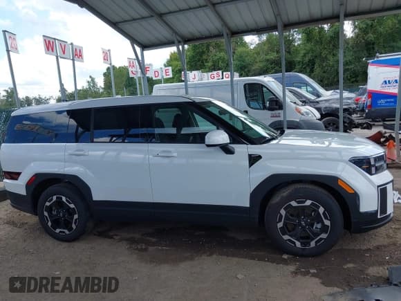 ✅ 2025 Hyundai Santa Fe SE • VIN: 5NMP1DGL7SH108525 • Lot: 43146257. Listed on IAAI with 4,543 mi. Free auction sales archive from the USA and detailed vehicle history report at DreamBid. Image 13.