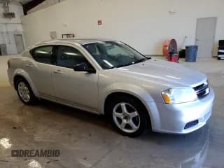 ✅ 2012 Dodge Avenger SE • VIN: 1C3CDZABXCN221428 • Lot: 82440324. Wystawiony na Copart z przebiegiem 183 815 mil. Bezpłatny archiwum sprzedaży aukcyjnych z USA i szczegółowy raport historii pojazdu na DreamBid. Zdjęcie 4.