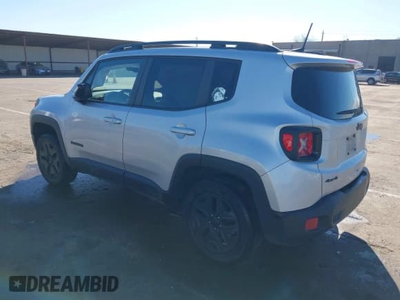 ✅ 2018 Jeep Renegade Sport • VIN: ZACCJBAB9JPH83336 • Lot: 41555991. Wystawiony na IAAI z przebiegiem 37 288 mil. Bezpłatny archiwum sprzedaży aukcyjnych z USA i szczegółowy raport historii pojazdu na DreamBid. Zdjęcie 3.