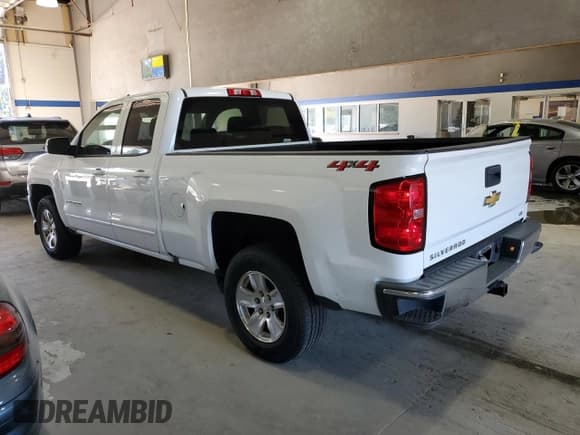 ✅ 2019 Chevrolet Silverado 1500 LT • VIN: 2GCVKPEC4K1130608 • Lot: 77188194. Wystawiony na Copart z przebiegiem 153 845 mil. Bezpłatny archiwum sprzedaży aukcyjnych z USA i szczegółowy raport historii pojazdu na DreamBid. Zdjęcie 2.