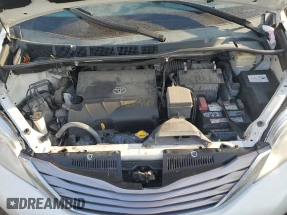 ✅ 2015 Toyota Sienna XLE • VIN: 5TDYK3DC4FS647039 • Lot: 74076584. Listed on Copart with Not provided. Free auction sales archive from the USA and detailed vehicle history report at DreamBid. Image 12.