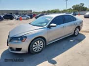 ✅ 2012 Volkswagen Passat S • VIN: 1VWAH7A34CC064749 • Лот: 68156095. Опубликован ранее на Copart с пробегом 177 879 миль. Бесплатный доступ к архиву аукционных продаж из США и подробный отчёт об истории автомобиля на DreamBid. Изображение 1.