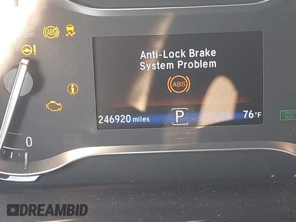 ✅ 2017 Honda Pilot EX-L • VIN: 5FNYF5H7XHB014193 • Lot: 43040443. Listed on IAAI with 246,920 mi. Free auction sales archive from the USA and detailed vehicle history report at DreamBid. Image 15.