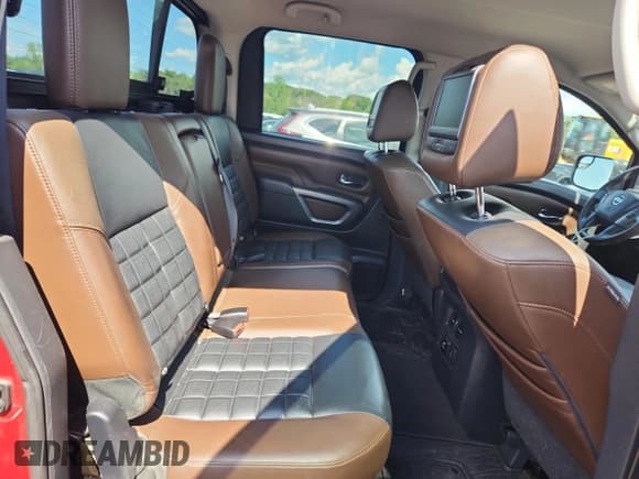 ✅ 2017 Nissan Titan SV • VIN: 1N6AA1E69HN537028 • Лот: 64636995. Опубликован ранее на Copart с пробегом 197 731 миль. Бесплатный доступ к архиву аукционных продаж из США и подробный отчёт об истории автомобиля на DreamBid. Изображение 10.