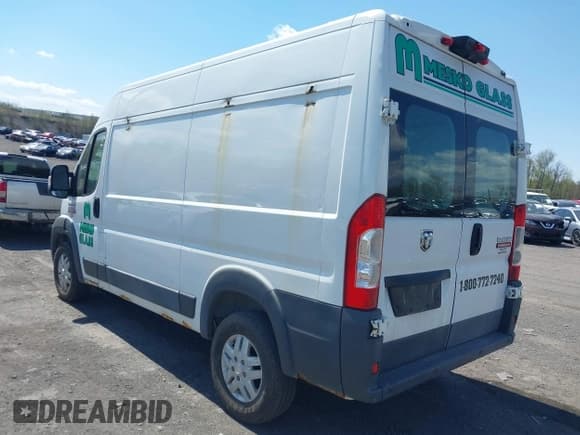 ✅ 2014 Ram ProMaster Cargo • VIN: 3C6TRVCG0EE102123 • Lot: 42126168. Listed on IAAI with 202,215 mi. Free auction sales archive from the USA and detailed vehicle history report at DreamBid. Image 3.