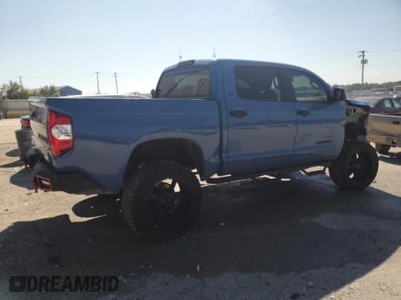 ✅ 2019 Toyota Tundra SR5 • VIN: 5TFDW5F13KX789686 • Лот: 71045115. Опубликован ранее на Copart с пробегом 92 466 миль. Бесплатный доступ к архиву аукционных продаж из США и подробный отчёт об истории автомобиля на DreamBid. Изображение 3.