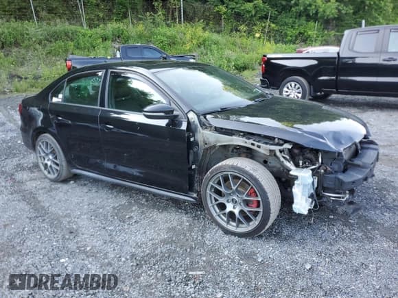 ✅ 2015 Volkswagen Jetta GLI SEL • VIN: 3VW5T7AJ3FM230650 • Lot: 60147505. Wystawiony na Copart z przebiegiem 136 786 mil. Bezpłatny archiwum sprzedaży aukcyjnych z USA i szczegółowy raport historii pojazdu na DreamBid. Zdjęcie 4.