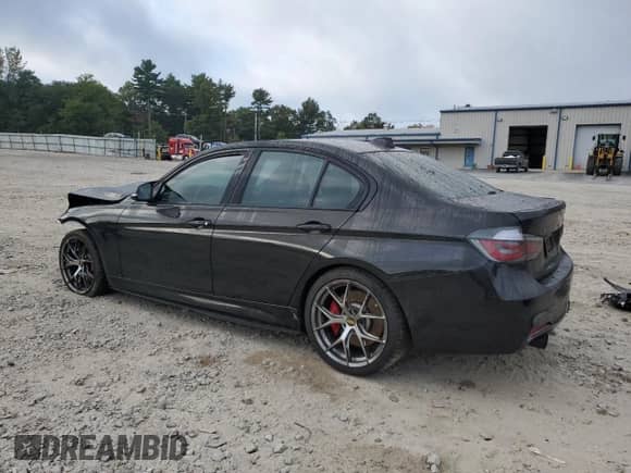 2018 BMW 3 Series 340i xDrive with VIN WBA8B7G57JNU95077, listed as a Copart auction lot 85532125 with 110,116 mi miles and Salvage title. Bid and sale history available at DreamBid. Image 2.