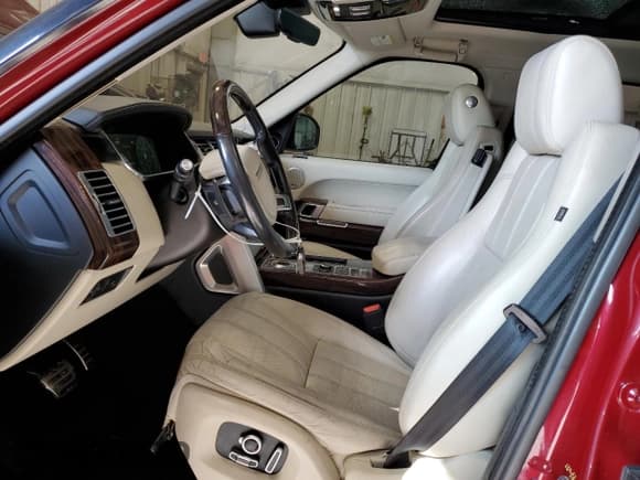 ✅ 2017 Land Rover Range Rover • VIN: SALGS5FE4HA366437 • Lot: 82090325. Listed on Copart with 111,520 mi. Free auction sales archive from the USA and detailed vehicle history report at DreamBid. Image 7.