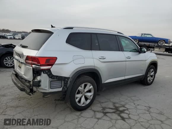 ✅ 2018 Volkswagen Atlas SE • VIN: 1V2CR2CAXJC570329 • Lot: 92214615. Wystawiony na Copart z przebiegiem 147 247 mil. Bezpłatny archiwum sprzedaży aukcyjnych z USA i szczegółowy raport historii pojazdu na DreamBid. Zdjęcie 3.