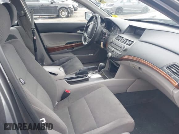 ✅ 2011 Honda Accord EX • VIN: 1HGCP2F75BA073517 • Lot: 41875713. Listed on IAAI with 170,352 mi. Free auction sales archive from the USA and detailed vehicle history report at DreamBid. Image 5.