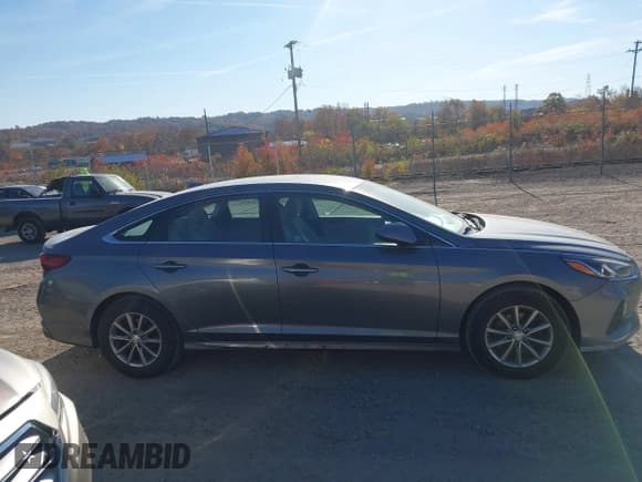 ✅ 2018 Hyundai Sonata SE • VIN: 5NPE24AF7JH637661 • Лот: 43591747. Опубликован ранее на IAAI с пробегом 127 225 миль. Бесплатный доступ к архиву аукционных продаж из США и подробный отчёт об истории автомобиля на DreamBid. Изображение 13.