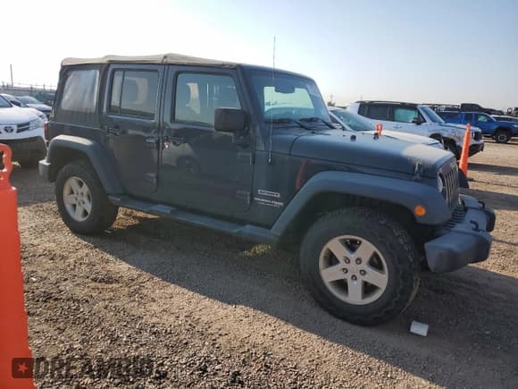 ✅ 2018 Jeep Wrangler Unlimited Sport S • VIN: 1C4BJWDG2JL860448 • Лот: 71272595. Опубликован ранее на Copart с пробегом 104 655 миль. Бесплатный доступ к архиву аукционных продаж из США и подробный отчёт об истории автомобиля на DreamBid. Изображение 4.