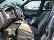 ✅ 2009 Mercury Mariner Premier • VIN: 4M2CU97G99KJ00781 • Lot: 52553025. Wystawiony na Copart z przebiegiem 203 719 mil. Bezpłatny archiwum sprzedaży aukcyjnych z USA i szczegółowy raport historii pojazdu na DreamBid. Zdjęcie 7.