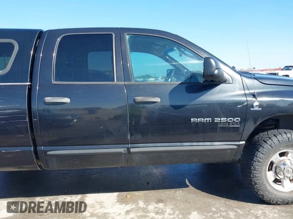 ✅ 2006 Dodge 2500 Laramie • VIN: 1D7KS28C96J172114 • Лот: 43315372. Опубликован ранее на IAAI с пробегом 263 214 миль. Бесплатный доступ к архиву аукционных продаж из США и подробный отчёт об истории автомобиля на DreamBid. Изображение 13.