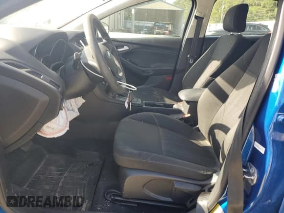 ✅ 2018 Ford Focus SE • VIN: 1FADP3F26JL327953 • Лот: 84522605. Опубликован ранее на Copart с пробегом 111 624 миль. Бесплатный доступ к архиву аукционных продаж из США и подробный отчёт об истории автомобиля на DreamBid. Изображение 7.