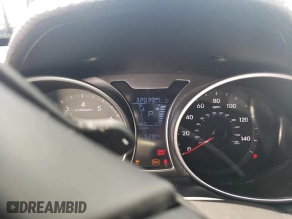 ✅ 2017 Hyundai Veloster • VIN: KMHTC6AD3HU315884 • Lot: 60749234. Wystawiony na Copart z przebiegiem 32 039 mil. Bezpłatny archiwum sprzedaży aukcyjnych z USA i szczegółowy raport historii pojazdu na DreamBid. Zdjęcie 9.