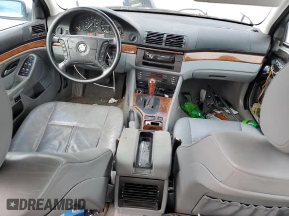 ✅ 2001 BMW 5 Series 525i • VIN: WBADT43441GX21054 • Лот: 64241655. Опубликован ранее на Copart с пробегом 180 756 миль. Бесплатный доступ к архиву аукционных продаж из США и подробный отчёт об истории автомобиля на DreamBid. Изображение 8.