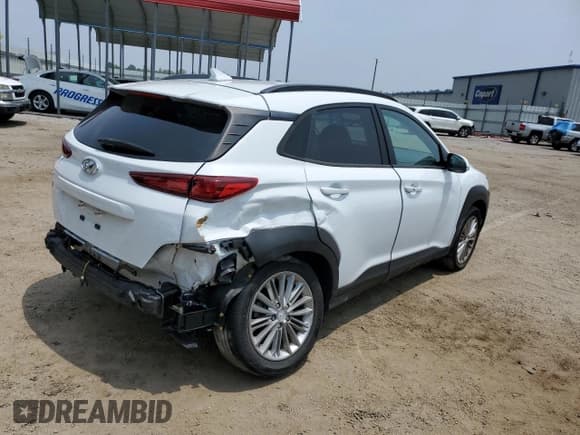 ✅ 2020 Hyundai Kona SEL Plus • VIN: KM8K62AA5LU516955 • Лот: 60040863. Опубликован ранее на Copart с пробегом 25 618 миль. Бесплатный доступ к архиву аукционных продаж из США и подробный отчёт об истории автомобиля на DreamBid. Изображение 3.