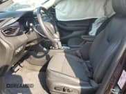 ✅ 2020 Buick Encore GX Preferred • VIN: KL4MMBS29LB130572 • Lot: 65969775. Wystawiony na Copart z przebiegiem 55 536 mil. Bezpłatny archiwum sprzedaży aukcyjnych z USA i szczegółowy raport historii pojazdu na DreamBid. Zdjęcie 7.