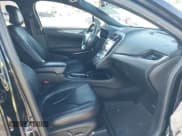 ✅ 2019 Lincoln MKC Standard • VIN: 5LMCJ1C96KUL03573 • Lot: 43224437. Wystawiony na IAAI z przebiegiem 124 787 mil. Bezpłatny archiwum sprzedaży aukcyjnych z USA i szczegółowy raport historii pojazdu na DreamBid. Zdjęcie 5.