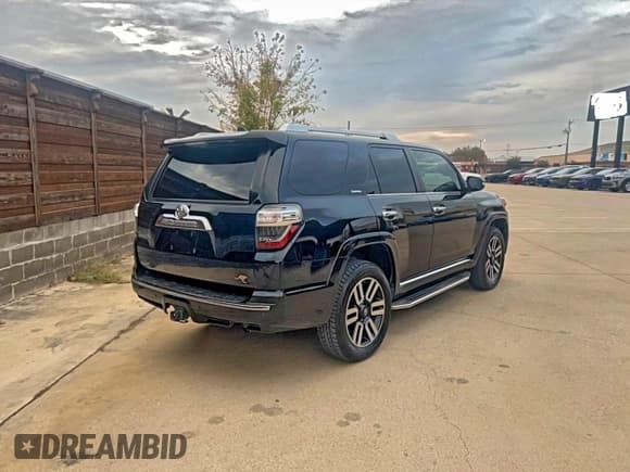 ✅ 2016 Toyota 4Runner Limited • VIN: JTEBU5JR8G5400338 • Lot: 96191595. Listed on Copart with 151,671 mi. Free auction sales archive from the USA and detailed vehicle history report at DreamBid. Image 4.