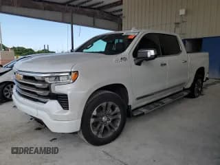 ✅ 2022 Chevrolet Silverado 1500 High Country • VIN: 1GCPAFED0NZ549422 • Лот: 66652275. Опубликован ранее на Copart с пробегом Не указан. Бесплатный доступ к архиву аукционных продаж из США и подробный отчёт об истории автомобиля на DreamBid. Изображение 1.