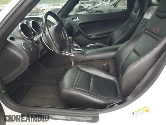 ✅ 2007 Pontiac Solstice GXP • VIN: 1G2MG35X67Y121734 • Lot: 70125065. Wystawiony na Copart z przebiegiem 45 561 mil. Bezpłatny archiwum sprzedaży aukcyjnych z USA i szczegółowy raport historii pojazdu na DreamBid. Zdjęcie 7.