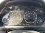 ✅ 2015 BMW 4 Series 435i xDrive • VIN: WBA4B3C52FD670247 • Lot: 68910145. Wystawiony na Copart z przebiegiem 95 617 mil. Bezpłatny archiwum sprzedaży aukcyjnych z USA i szczegółowy raport historii pojazdu na DreamBid. Zdjęcie 9.