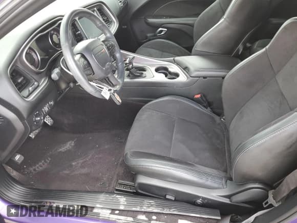 ✅ 2019 Dodge Challenger GT • VIN: 2C3CDZJG8KH518278 • Lot: 50091733. Wystawiony na Copart z przebiegiem 30 216 mil. Bezpłatny archiwum sprzedaży aukcyjnych z USA i szczegółowy raport historii pojazdu na DreamBid. Zdjęcie 7.