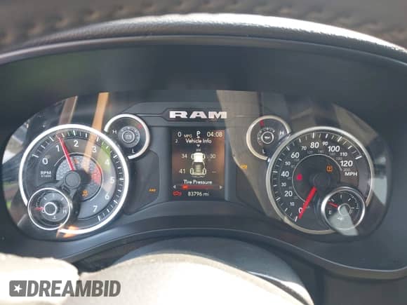 2020 Ram 1500 Big Horn z VIN 1C6SRFFT8LN201310, wystawiony jako IAAI lot #43125240 z przebiegiem 83 796 mil mil oraz . Historia ofert i sprzedaży dostępna na DreamBid. Obrazek 7.