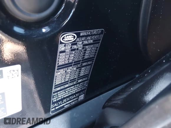 ✅ 2025 Land Rover Range Rover Velar Dynamic SE • VIN: SALYL2EX7SA391827 • Lot: 41430644. Listed on IAAI with 4,063 mi. Free auction sales archive from the USA and detailed vehicle history report at DreamBid. Image 9.